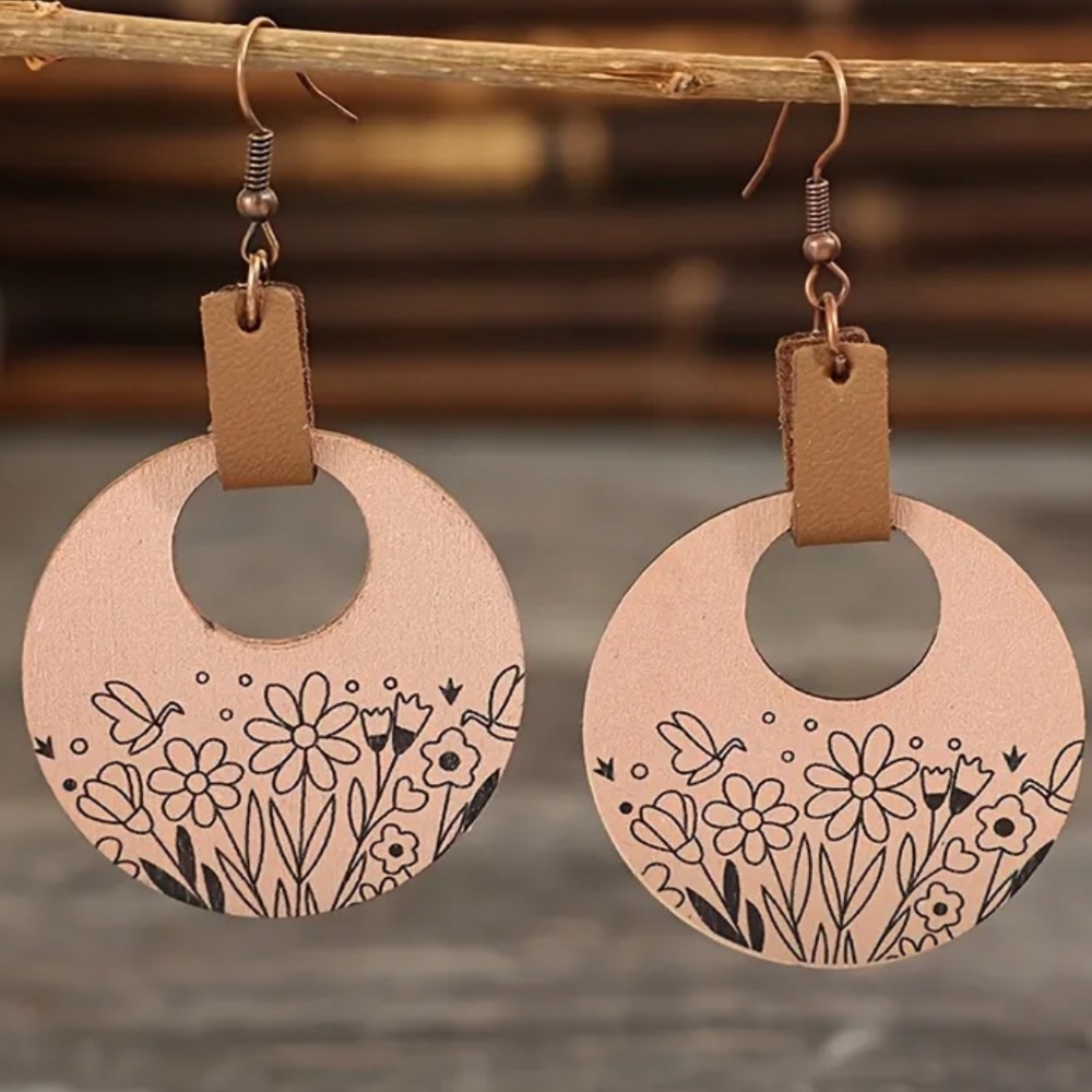 NWT Handcrafted Fawn Boho Floral Dangle Earrings